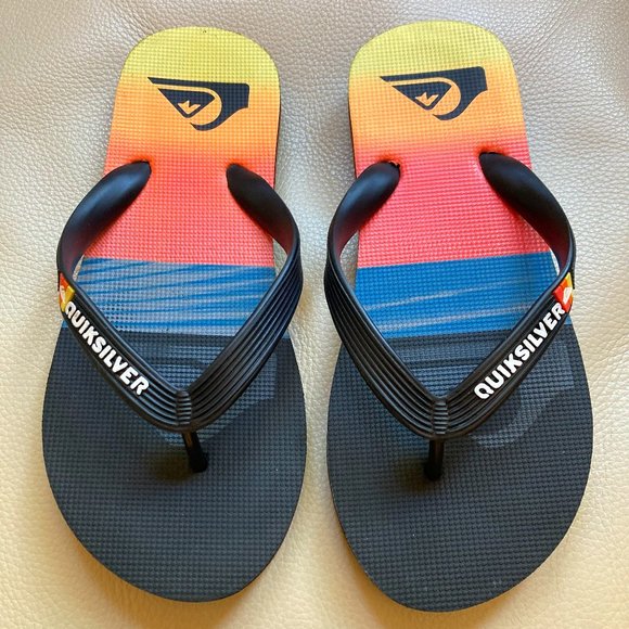 Quiksilver Molokai Art Flip-Flops for Boys Size 4/5 - Picture 1 of 5